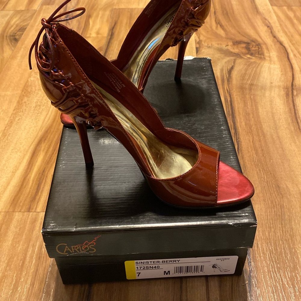 Carlos Santana Sinister heels 7M color Berry